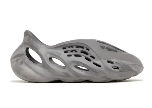 Yeezy Foam Runner MX Granite PRE OWNED