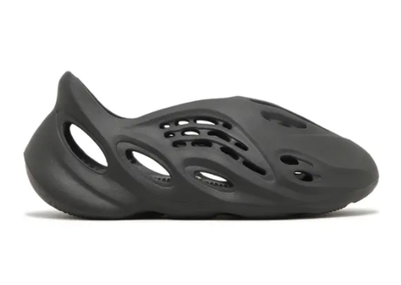 Yeezy Foam Runner Carbon PRE OWNED