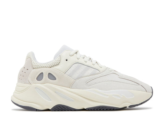 Yeezy Boost 700 Analog