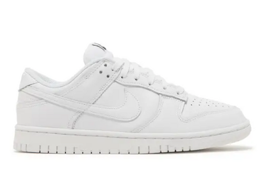 Wmns Dunk Low Triple White PRE OWNED