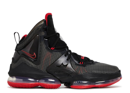 LeBron 19 Bred